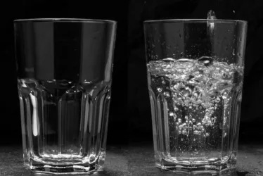 Drink HRW: Your Source for Optimized Hydration and Wellness 3 Person experiencing optimized hydration and wellness with Drink HRW